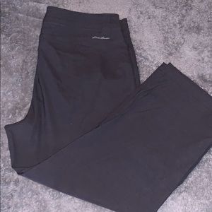 👟Eddie Bauer Weathertech Black Cropped Pant